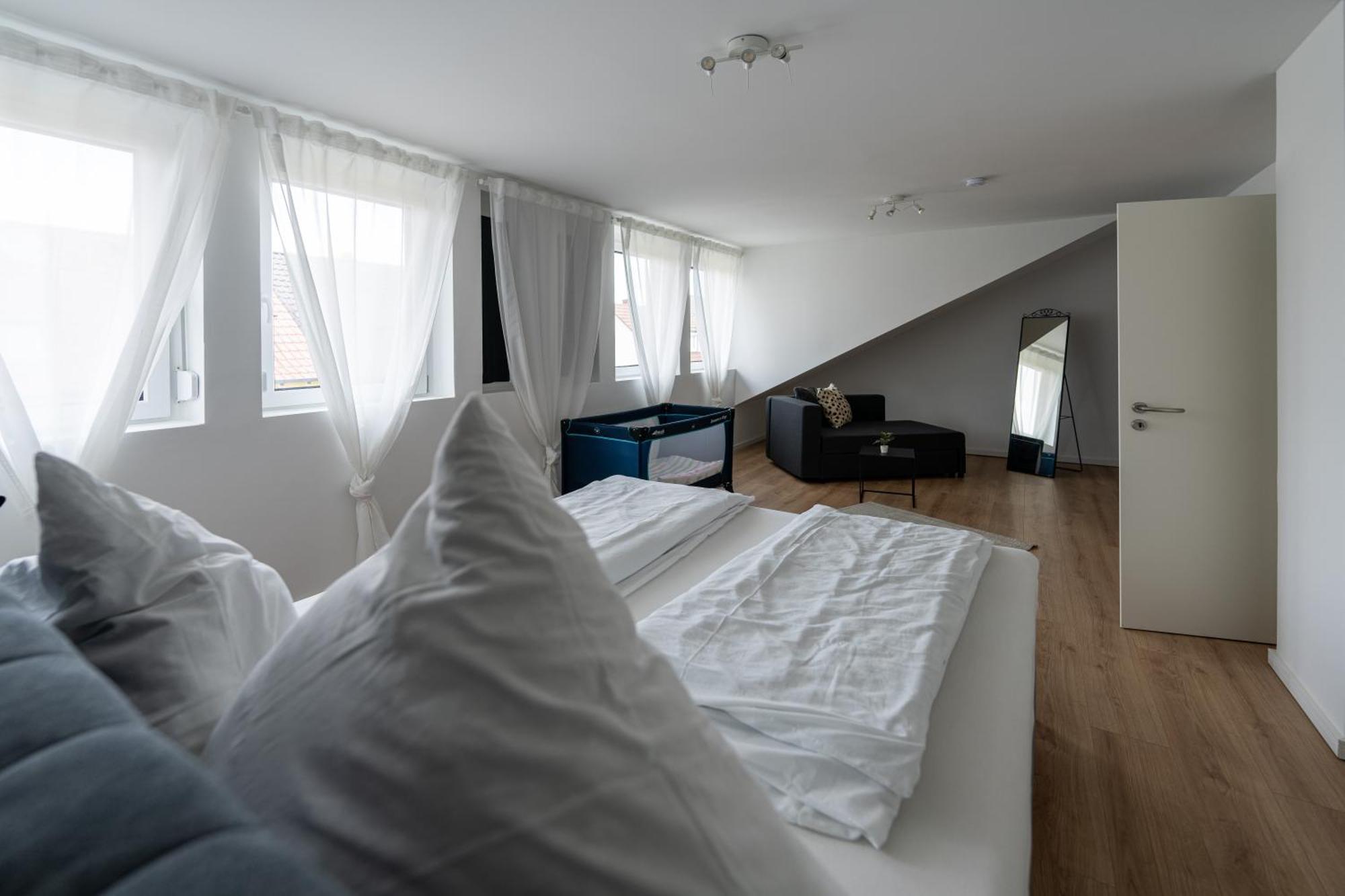 Apartment Im Dachgeschoss Plankstadt Экстерьер фото